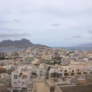 Alojamento de Acomodação e Pequeno-almoço Residencial Monte Cara Mindelo